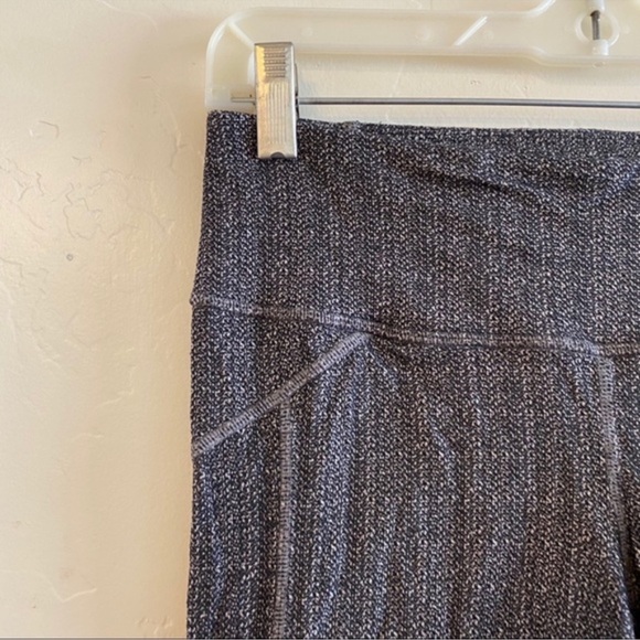 Athleta Gray Herringbone Static Drifter Leggings Medium - Picture 2 of 8